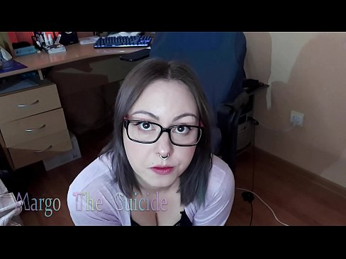 ❤️ Секси девојка со наочари длабоко го цица дилдото на камерата ️ Анално порно на порно mk.myteporn.ru